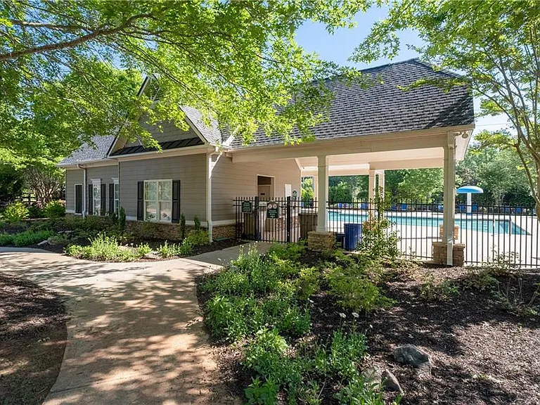 4910 Belcrest Way — Photo 42