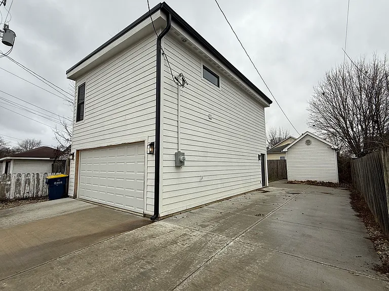 1519 Woodlawn Ave #B — Photo 2