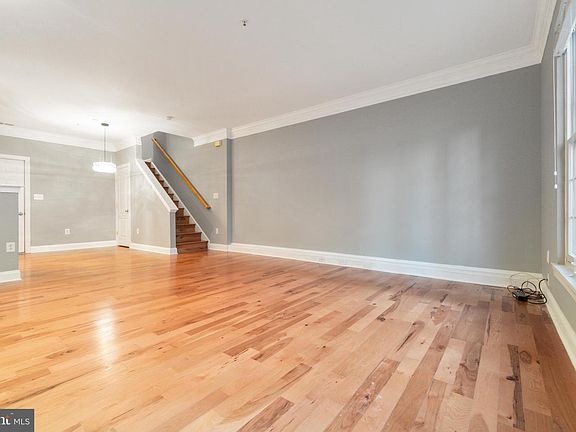 3rd image of 104 Bucksfield Rd #104