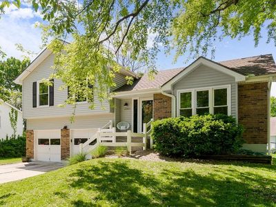 15905 W 152nd Ter, Olathe, KS, 66062
