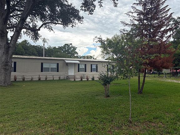 3rd image of 3923 Ward Rd