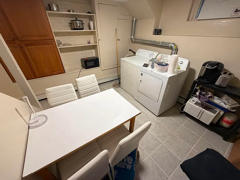 36 Sussex St #1 — Photo 4