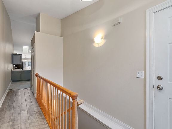 5th image of 3853 S Pointe Dr Unit B