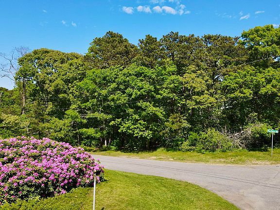 2nd image of 8 Pine Grove Road