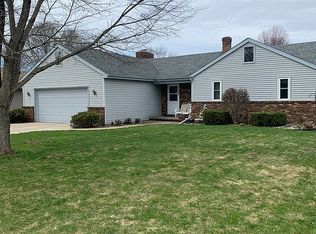 1917 N McIntosh Dr, Appleton, WI 54914