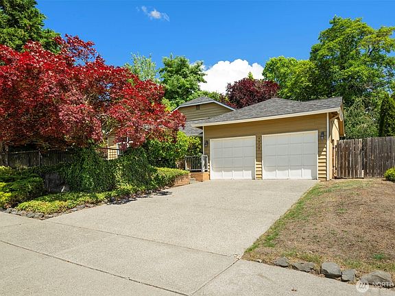 5th image of 4929 Enetai Avenue NE