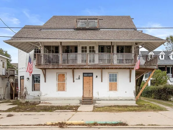 1943 Lakeshore Dr, Mandeville, LA 70448