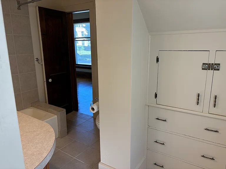 536 Lyon St NE #1 — Photo 10