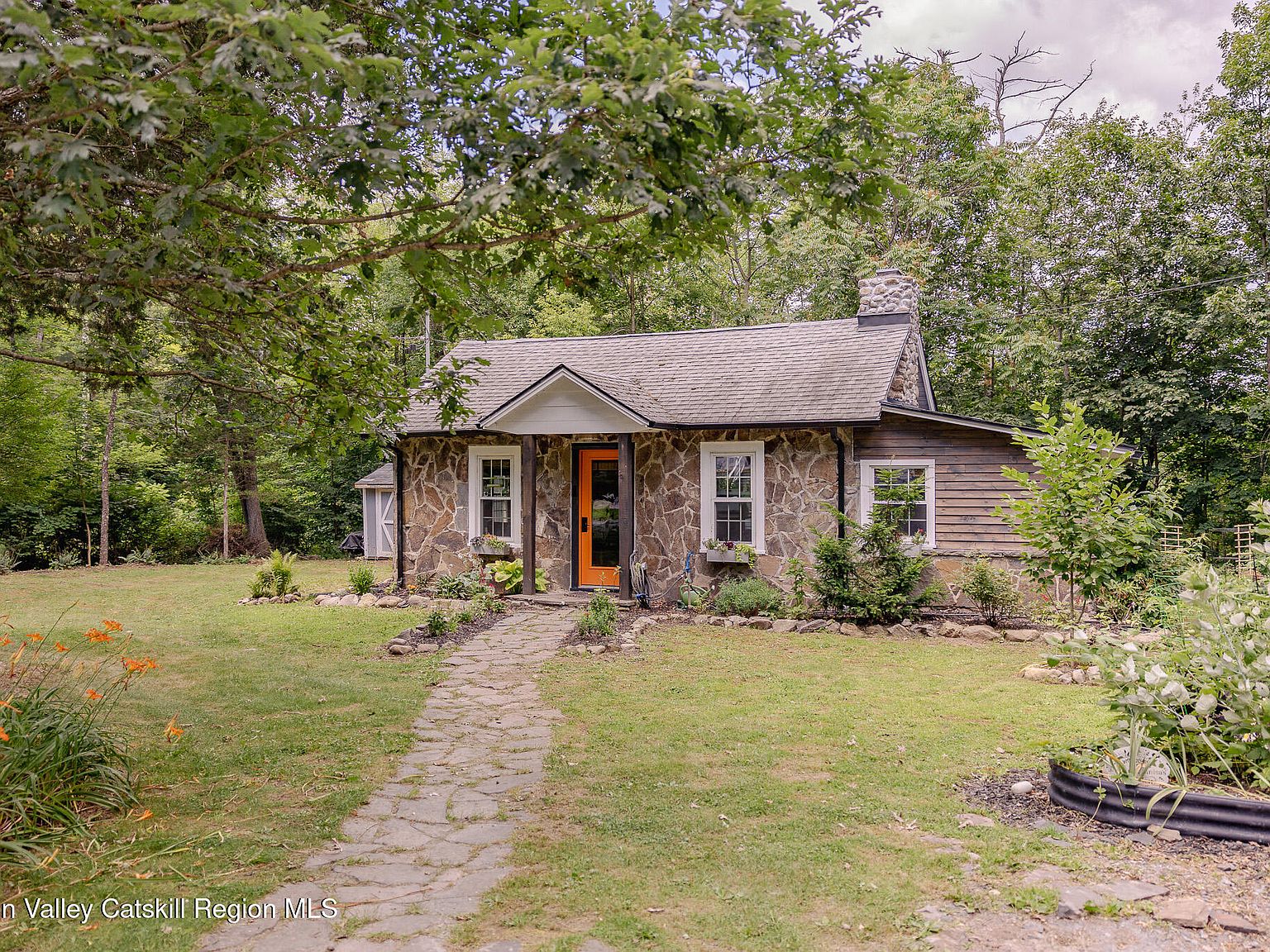 7 Cedarwood Lane, Saugerties, NY 12477 | Zillow