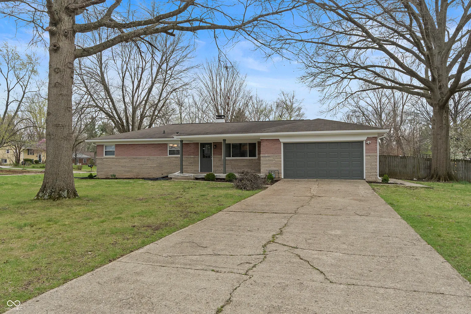 2715 Westleigh Dr photo 1