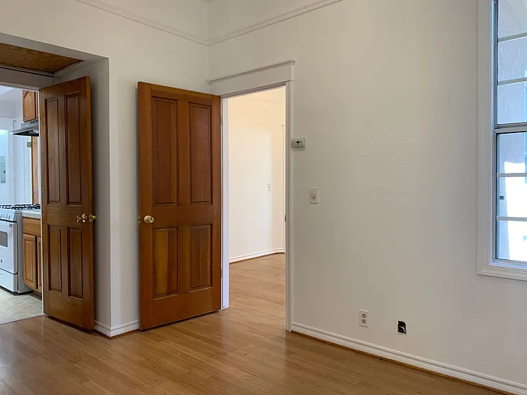627 N Hill Pl — Photo 17