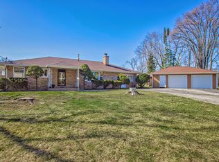 27281 W May St, Wauconda, IL 60084