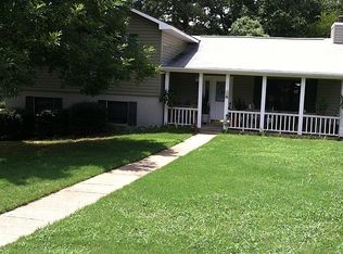 102 Peacock St, Daleville, AL 36322