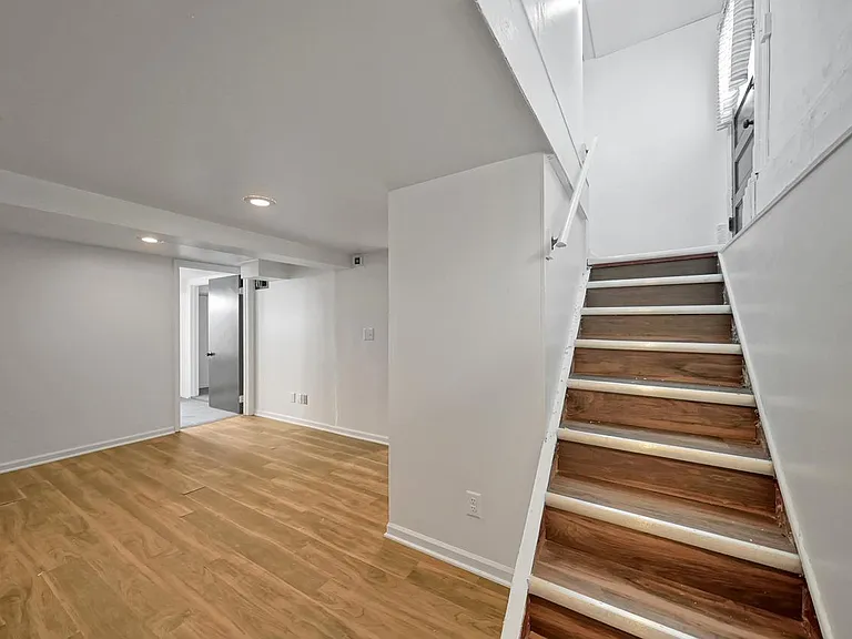 1603 N Cotner Blvd — Photo 26