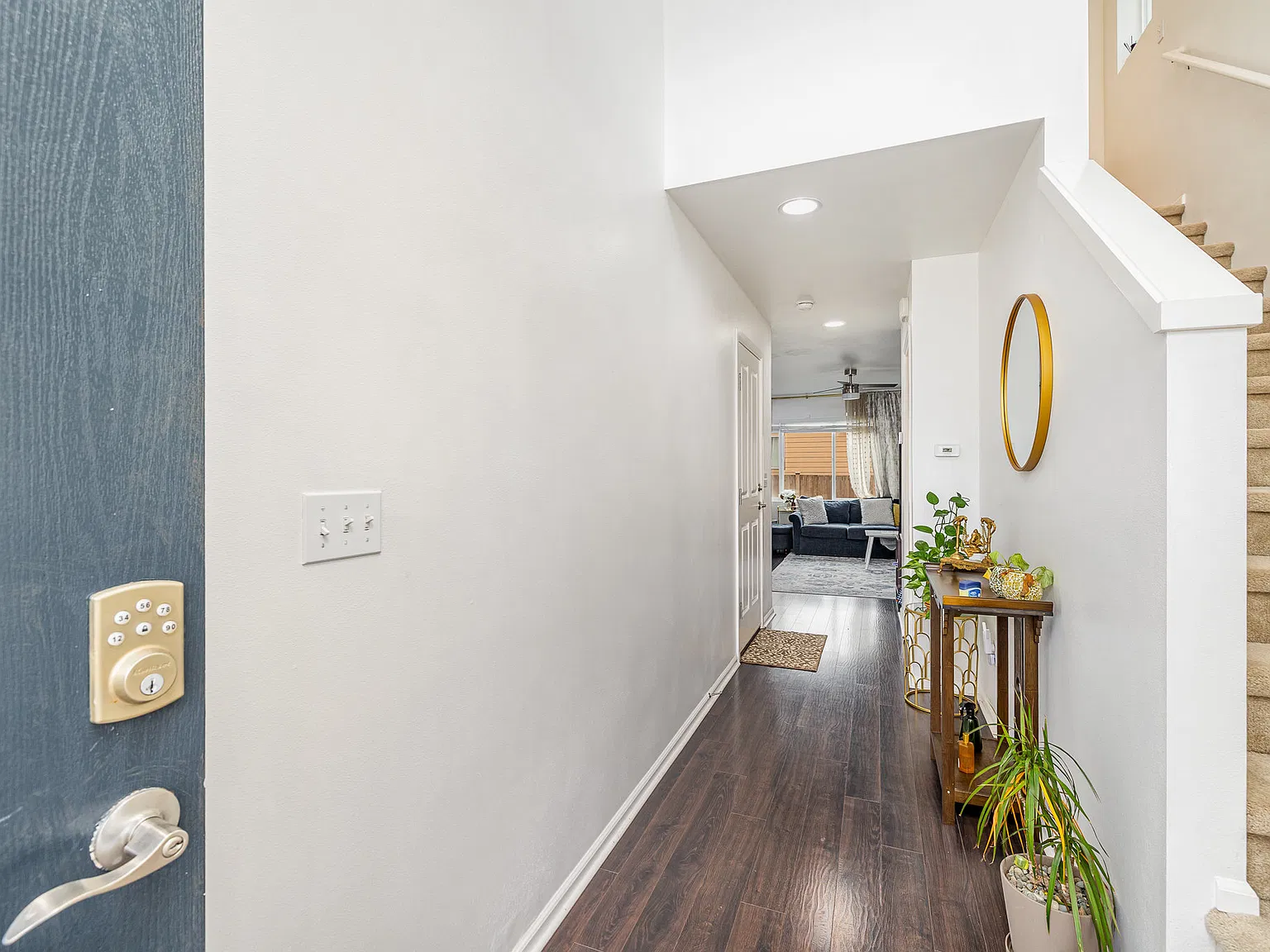 3 bed, 2.5 bath, 1418 sqft, $3,150 — Photo 2