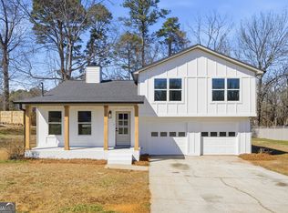 1421 Willow Bend Dr, Snellville, GA 30078