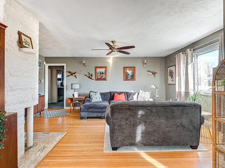 1052 N Layman Ave — Photo 4