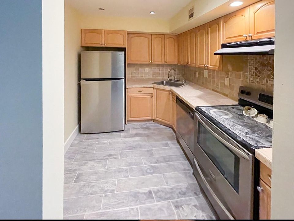 1st image of 3123 Oakland Shores Drive #D106
