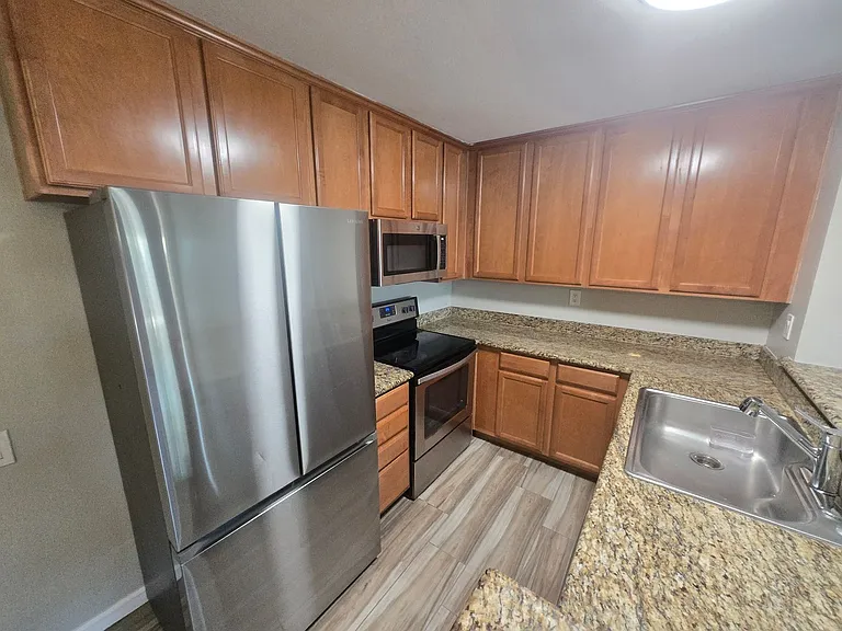 3454 Castle Glen Dr #113 — Photo 14