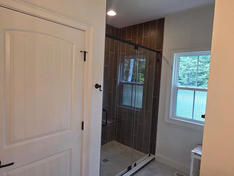 701 Westchester Dr — Photo 9