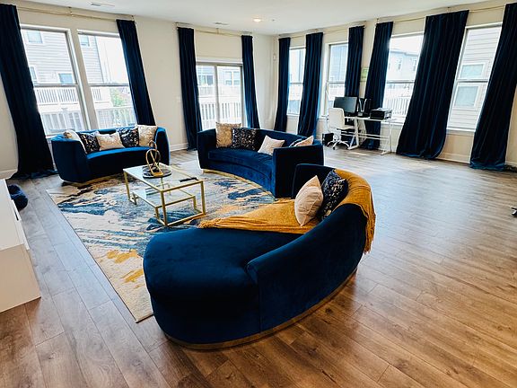 Living Room (Main Level)