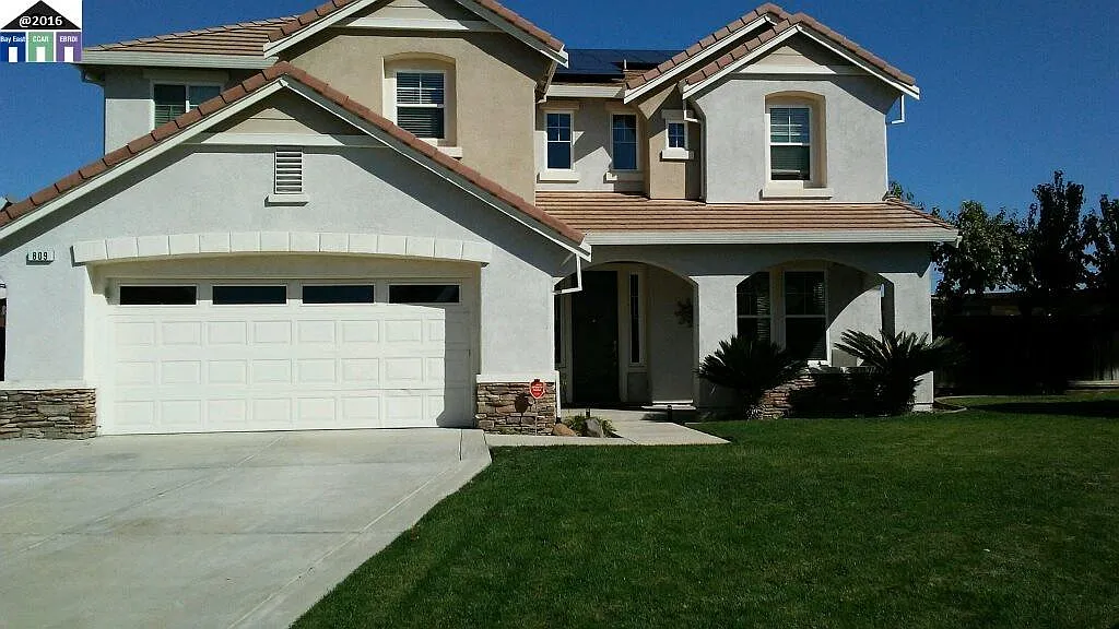 809 Oakmont Ct photo 1
