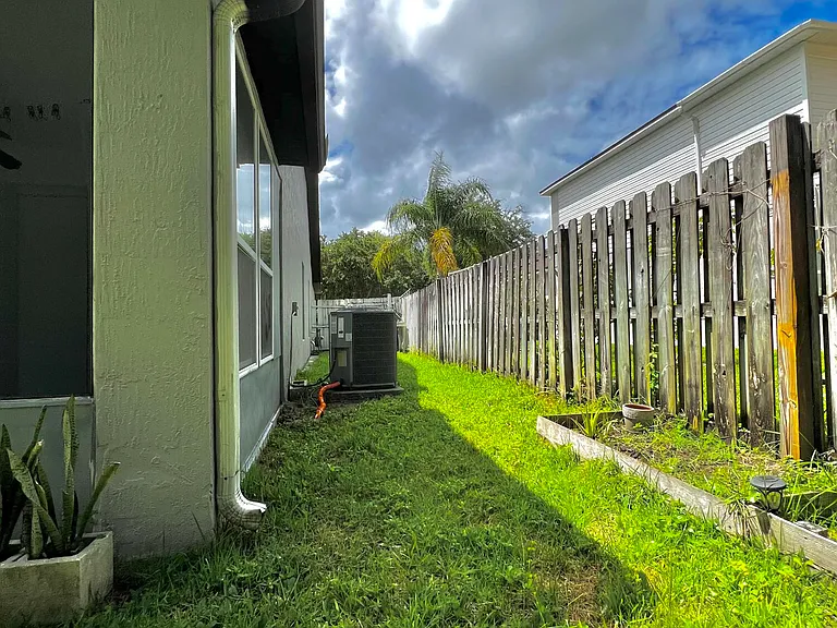 11395 S Aston Hall Dr — Photo 10