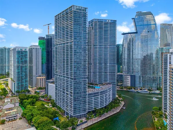 495 Brickell Ave APT 905, Miami, FL 33131