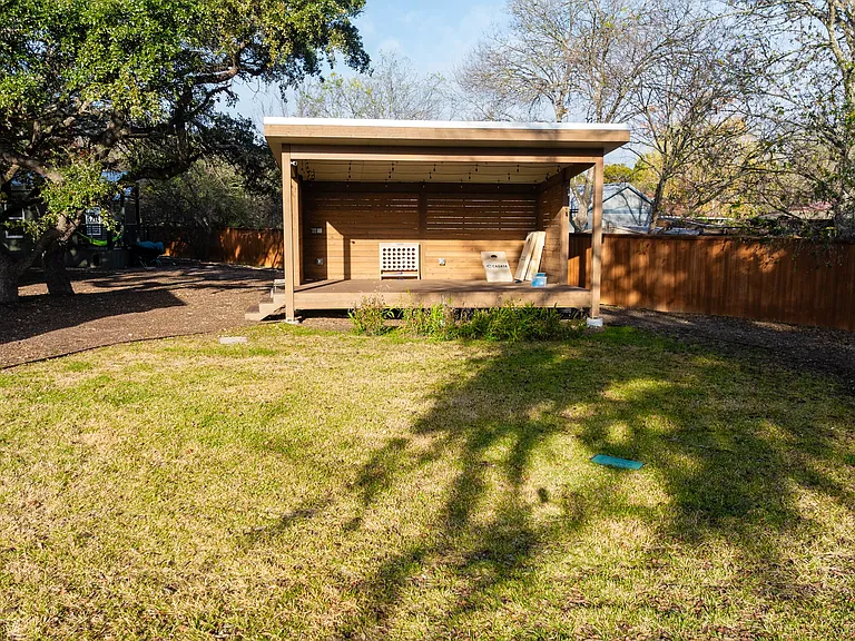 Casata Austin — Photo 74