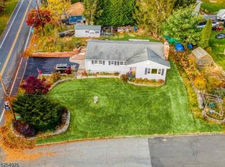 1 Oleary Rd, West Milford, NJ 07480