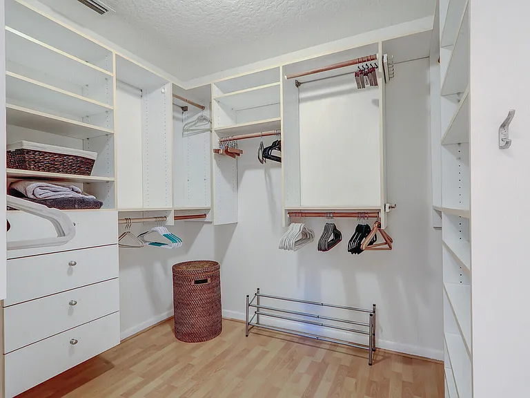 5140 Laird Ln — Photo 27