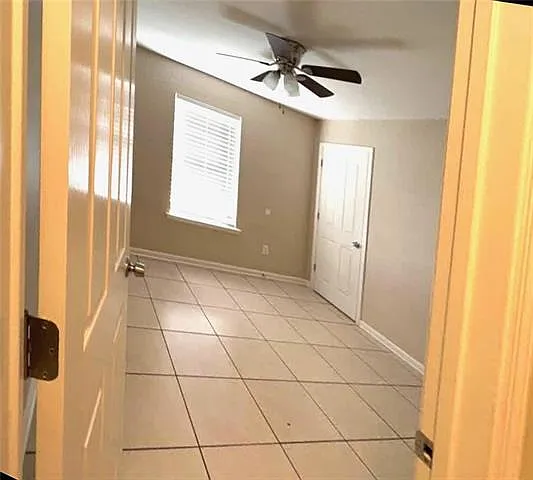 4 bed, 1.5 bath, 1275 sqft, $2,200 — Photo 3