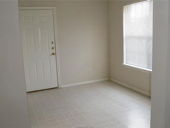 4th image of 2305 Pronghorn Ln