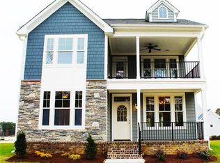 114 Creek Ln, Suffolk, VA 23435