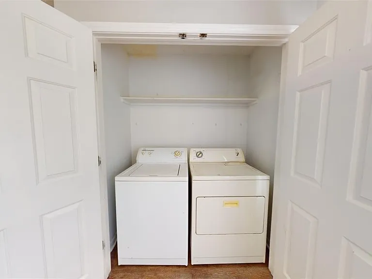 1507 Hollowhill Dr #B — Photo 8
