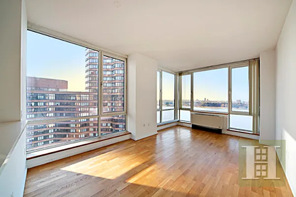 Rented by Halstead Real Estate | media 17