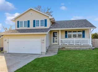 3314 Remington St SW, Cedar Rapids, IA 52404