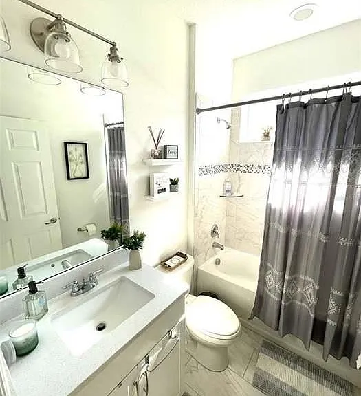 5390 Carrara Ct — Photo 32