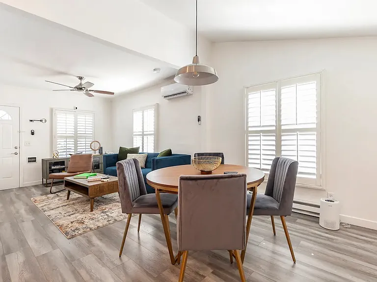 1071 Newport Ave — Photo 5