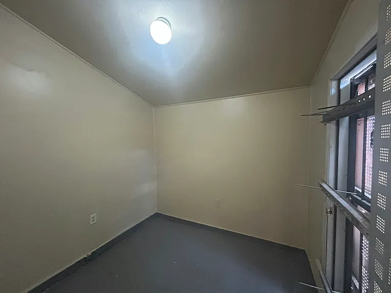 5290 University Pl — Photo 18