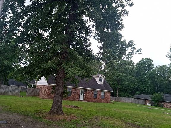 3rd image of 1204 Goodman Ave
