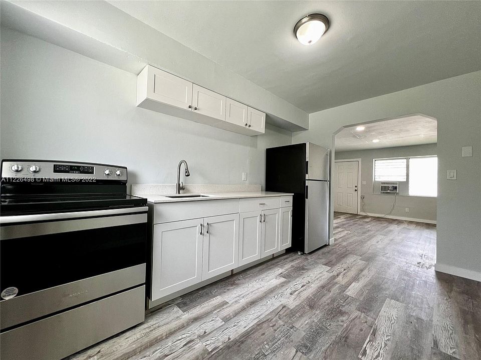 1st image of 801 NW 10th St #4