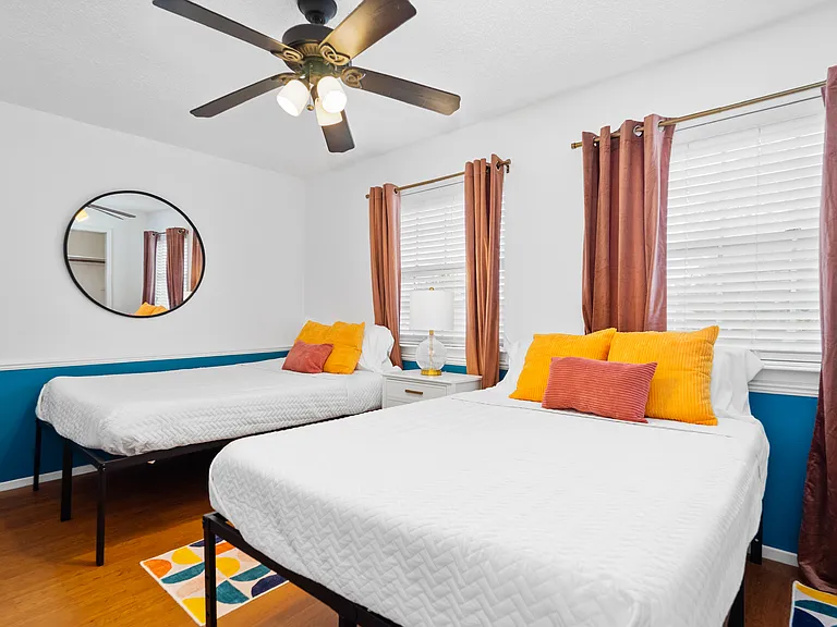 Third Bedroom- 2 full size bed and 40' TV