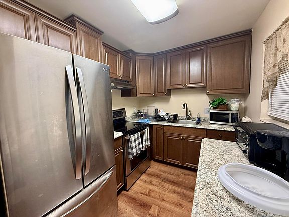 2nd image of 85 Canterbury D