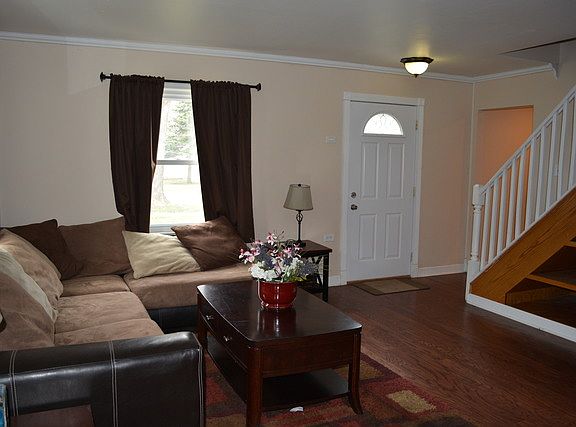 3rd image of 9129 S Mayfield Ave
