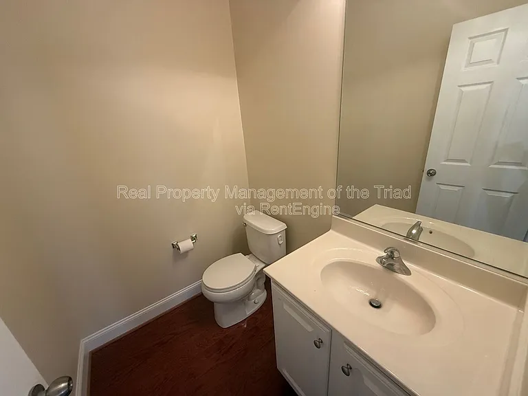 103 Southlake Ct — Photo 10