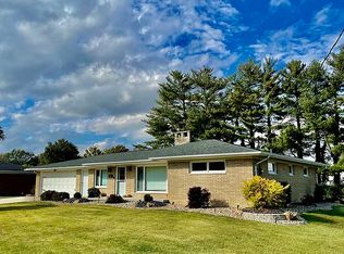 495 N 11th St, Breese, IL 62230