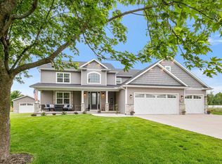 650 W Silverleaf Ct, Plover, WI 54467