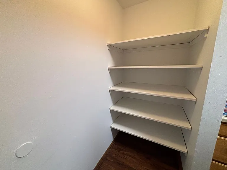 31-35 Hart Dr — Photo 14