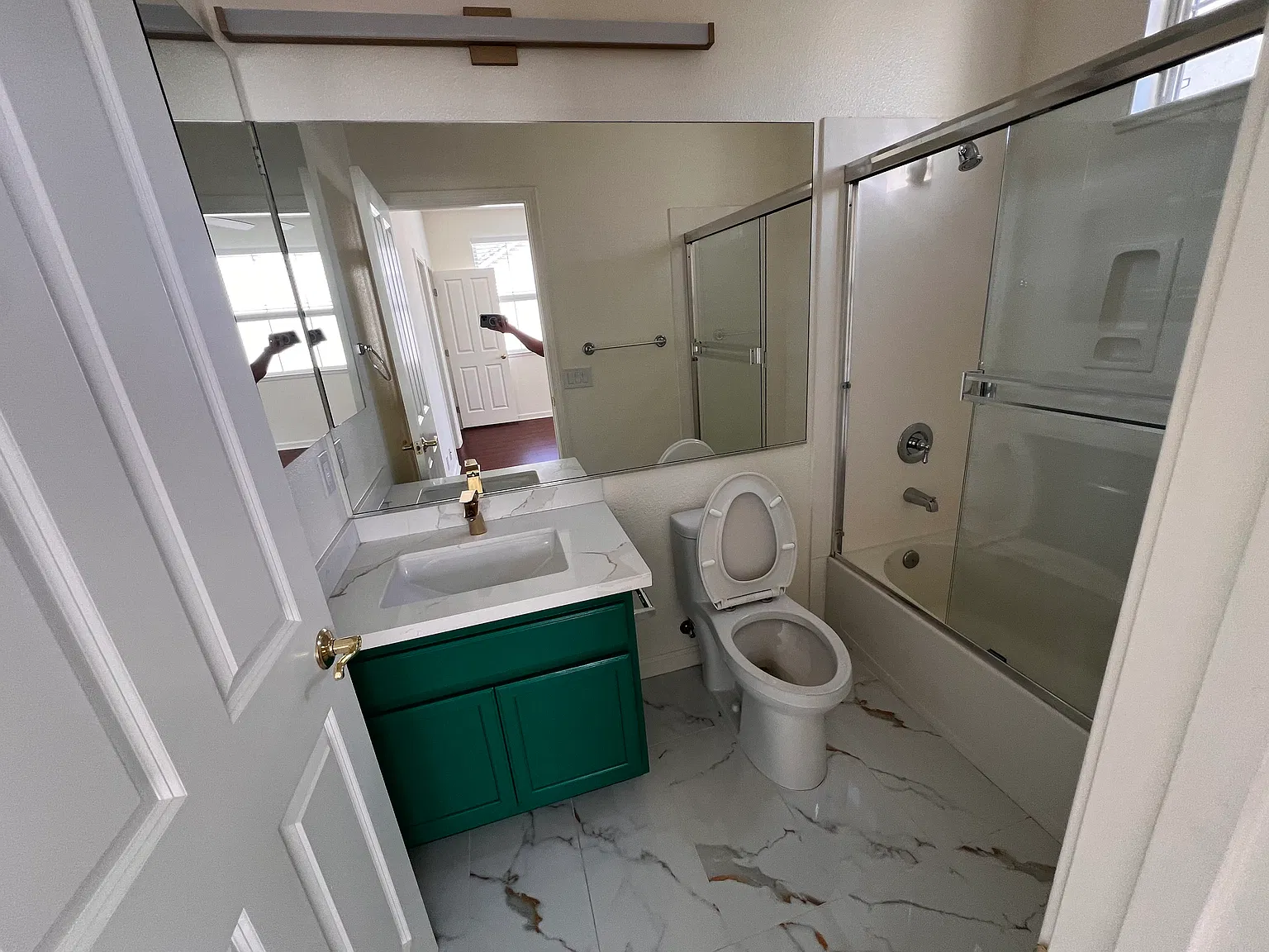 3 bed, 1708 sqft, $2,500 — Photo 3